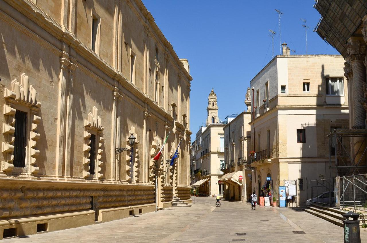 Le Tracce Bed & Breakfast Lecce Exterior photo