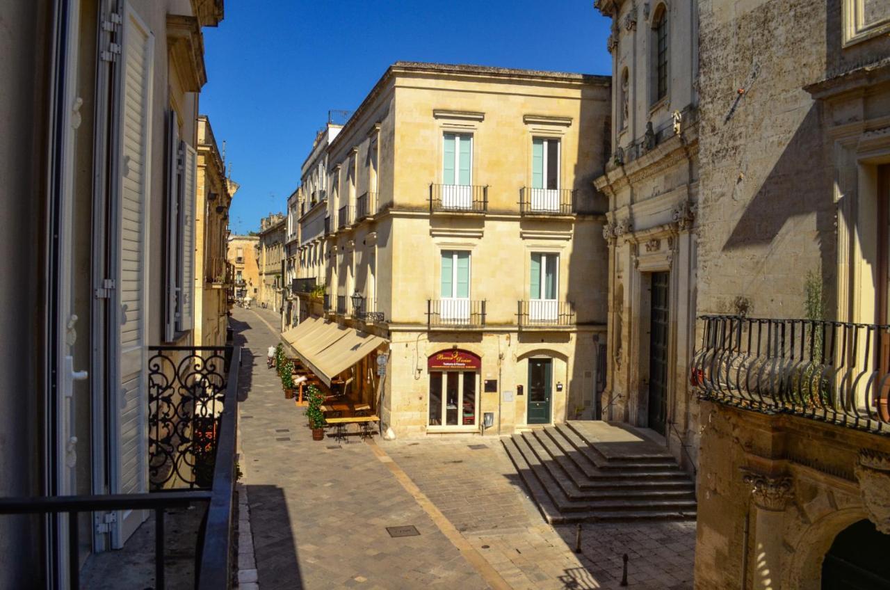 Le Tracce Bed & Breakfast Lecce Exterior photo