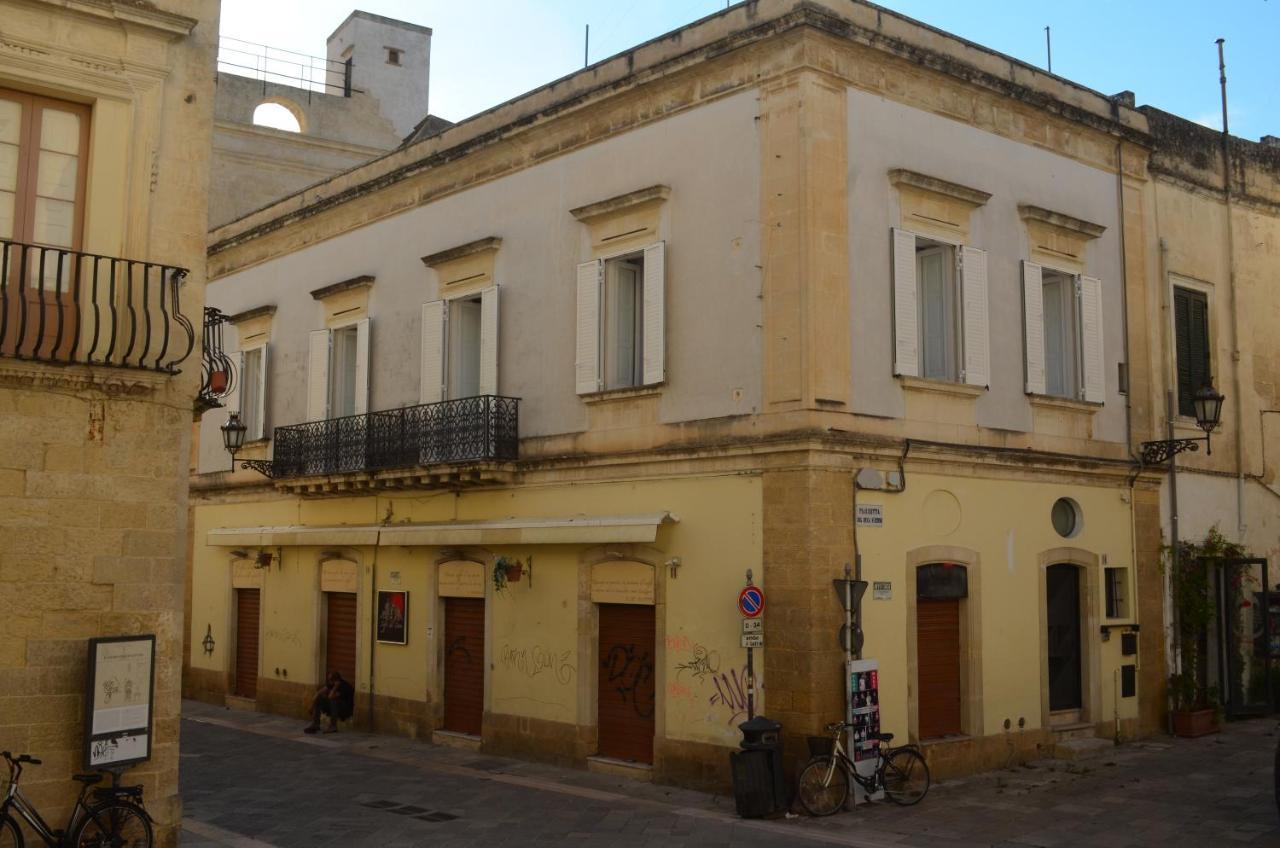 Le Tracce Bed & Breakfast Lecce Exterior photo